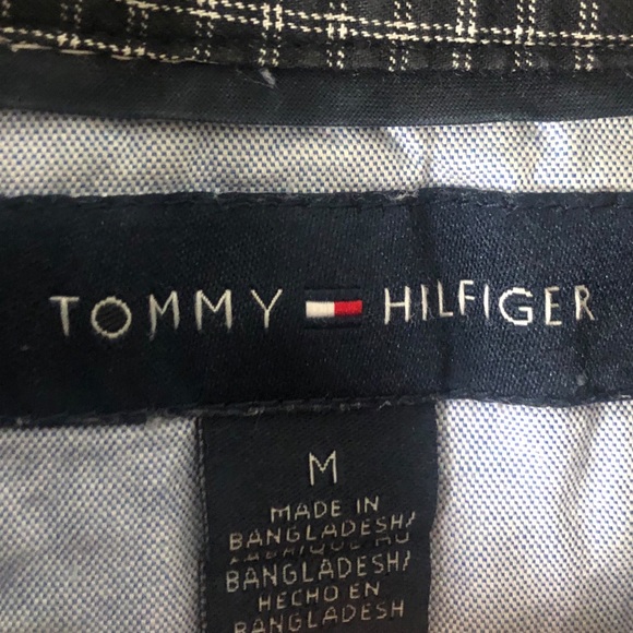 Tommy Hilfiger Men’s Grey Button Down Short Sleeve Dress Shirt - Picture 5 of 8